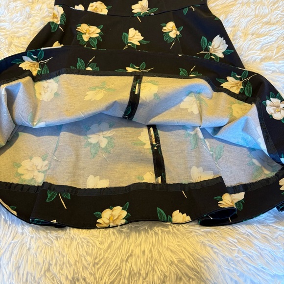 Draper James Magnolia Love Dress | Size 4 - Picture 10 of 16